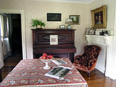 parlor2