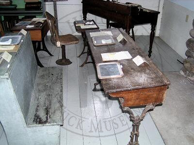 desk2