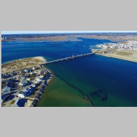 150-hampton_bridge25_wm-med.jpg